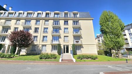 Location Appartement 4 pièces 90m² VERSAILLES 78000 - Photo 2