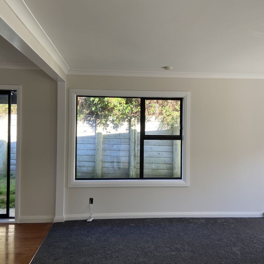 3 BEDROOM FAMILY HOME! - Photo 1