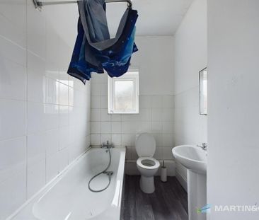 2 bedroom end of terrace house to rent - Photo 3