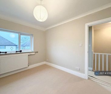 3 bedroom semi-detached house to rent - Photo 3
