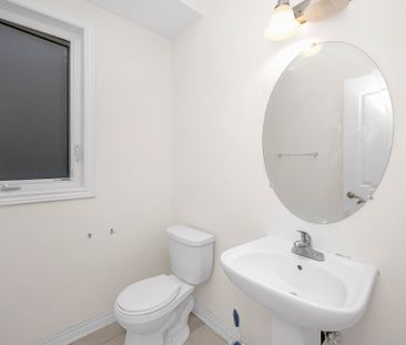 For Lease - 8 Dougherty Court, Hamilton, Ontario - Photo 2