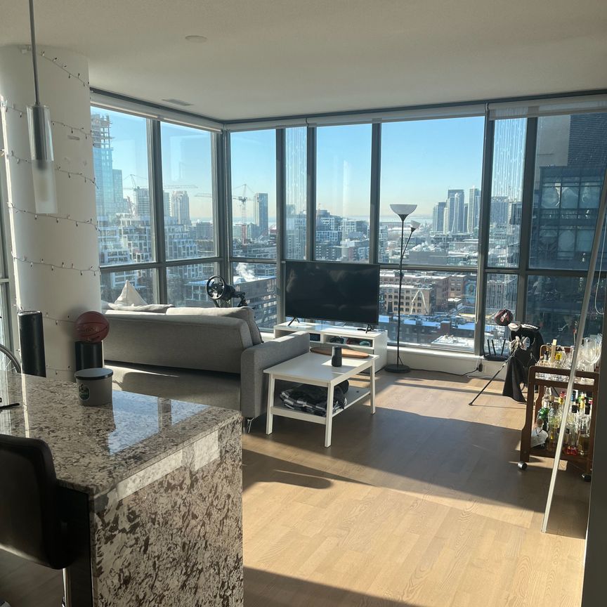 For Lease - 8 Charlotte Street Unit# 1907, Toronto, Ontario - Photo 1