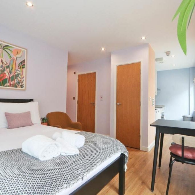 Studio to rent - Photo 1