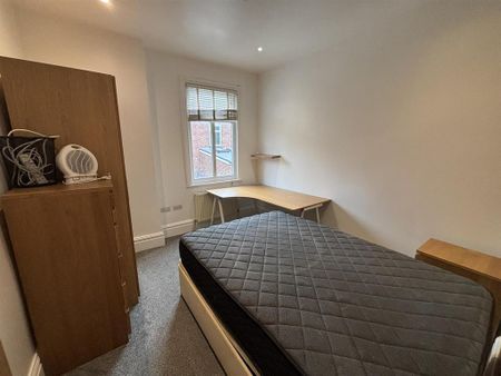 6 bedroom private hall to rent - Photo 5