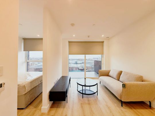Studio Flat48 - Photo 1