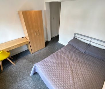 Headingley Mount, Headingley, Leeds, LS6 3EW - Photo 2