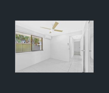 92 Stradbroke St, Runaway Bay, Qld 4216 - Photo 6