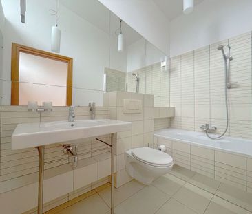 Przestronny dom z ogródkiem / biuro – Saska Kępa - Photo 1