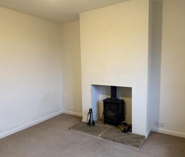 2 bedroom terraced house to rent - Photo 4