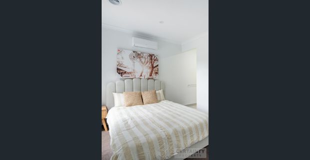 Modern Co-Living at Its Finest – Fully Furnished & All Bills Included! - Photo 1