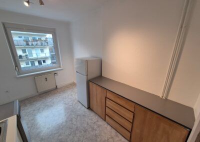 Lichtdurchflutete 2 Zimmer Wohnung mit Balkon - Photo 4