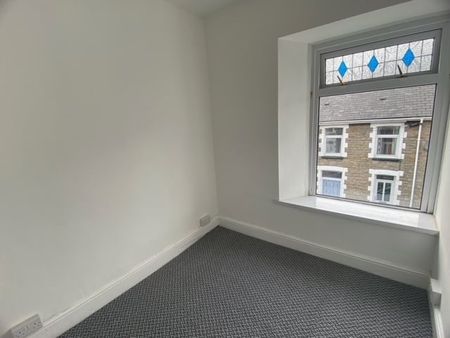 Part Street, Blaina, ABERTILLERY - Photo 5