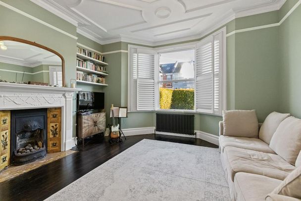 3 bedroom apartment to rent - Photo 1