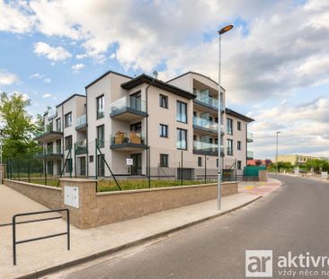 Pronájem bytu 1+kk a garsoniéry 40 m², Pod Zahrady, Přezletice - Фото 1