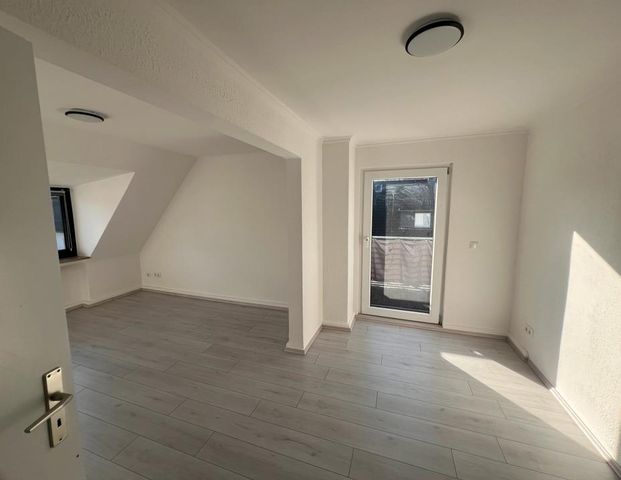 Wohnung /Mietwohnung /WG mit Balkon - Photo 1