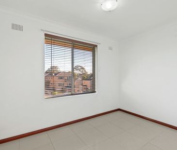 Bright & Convenient Two-Bedroom Unit in Wiley Park - Photo 4