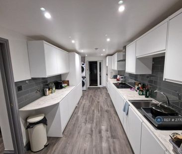 1 bedroom in a house share to rent - Photo 5