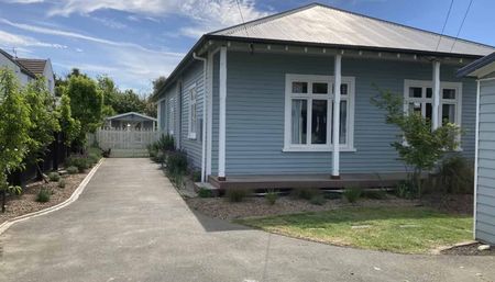 Charming Residence - Photo 2