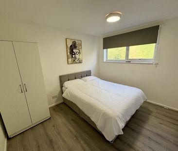 RM 3, Northside Walk, Arnold, Property for rent - Photo 3