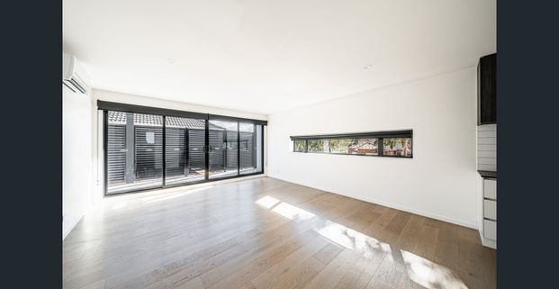 McCOLL APARTMENTS NEW RELEASE. BIG 1 & 2 BR APARTMENTS IN BOUTIQUE BLOCK - Photo 1