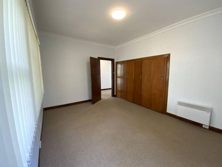Two-Bedroom Home in Prime Mount Stuart Location - Photo 2