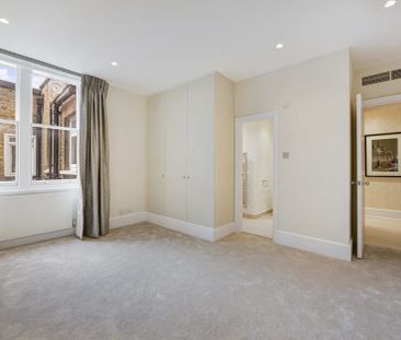 3 bedroom flat in London - Photo 6