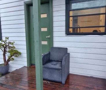 Beaconsfield - Photo 4