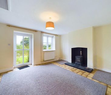2 bedroom end of terrace house to rent - Photo 1