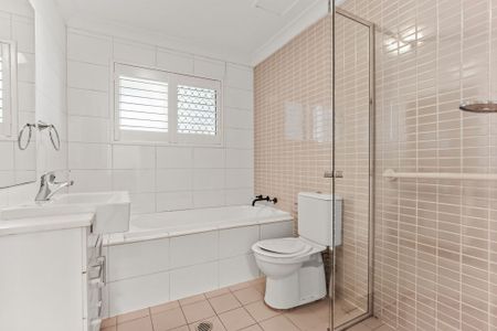 Tastefully Renovated, Private And Ambient, Centrally Positioned, Oversized Executive Style Two Bedroom, Two Bathroom Wrap-Around Courtyard Oasis - Photo 5