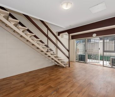 NEW TO MARKET Prime Surfers Paradise Location! - Photo 4