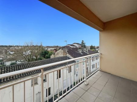 Location Appartement 1 pièce 34m² MONT DE MARSAN 40000 - Photo 2