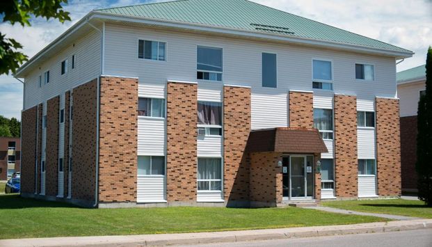 Cedar Glen Apartments - Photo 1