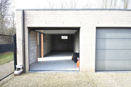 Zeer ruim gelijkvloers appartement met 3 slaapkamers, garage terras & tuintje, nabij centrum van Bilzen - Foto 5