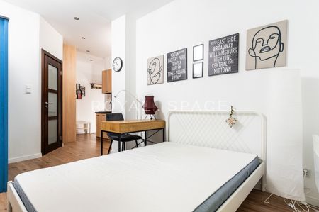 Przytulna kawalerka niedaleko ul. Lubicz - Zdjęcie 2