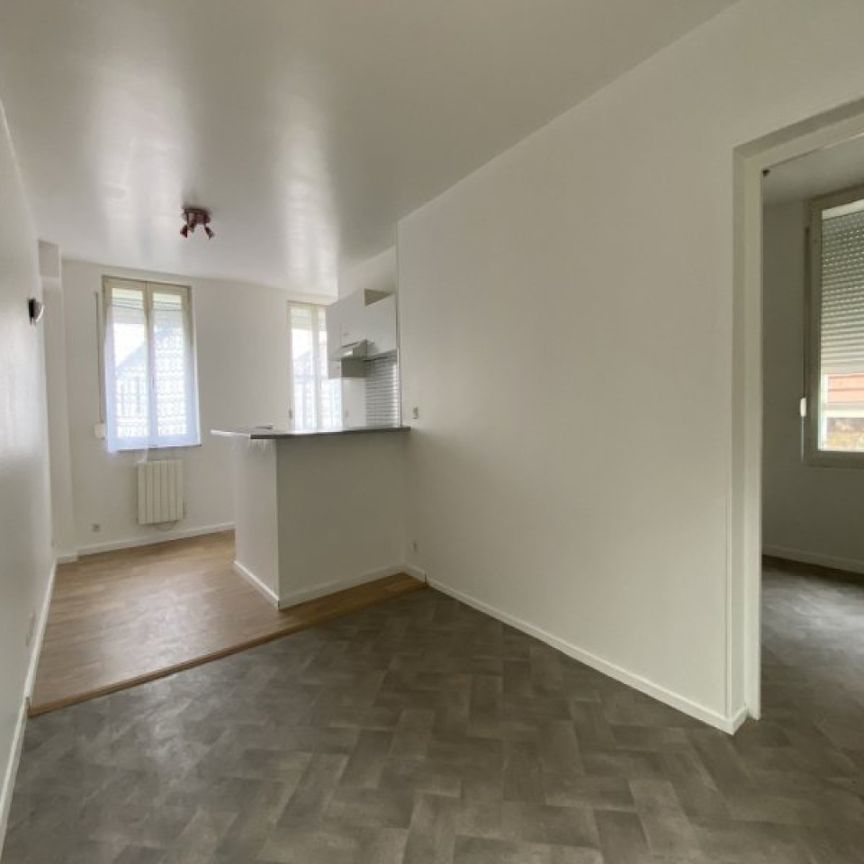 Libre le ..Maintenant Mt Loyer :369,28 Mt des charges :20 - Photo 2