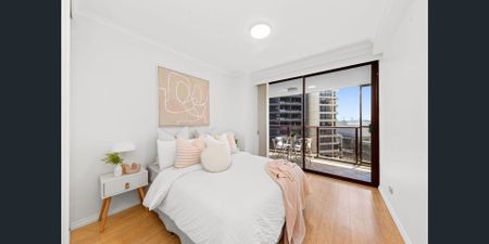 2 Bedroom Apartment in the Heart of Bondi Junction with Glimpses of Harbour Bridge - Photo 4