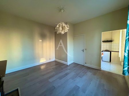 Location Appartement 1 pièce 25m² - Photo 2