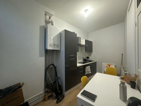 Location Appartement 2 pièces 47m² LA MADELEINE 59110 - Photo 3