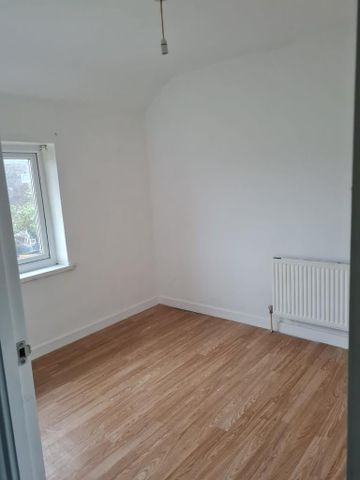 2 bedroom semi-detached house to rent - Photo 4