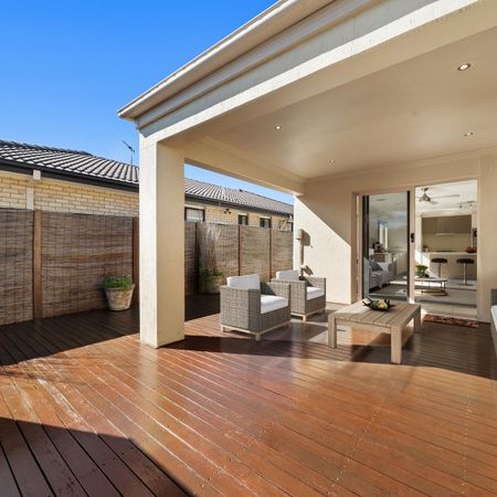 Exceptional Family Home - Photo 2