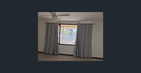 Spacious 3-Bedroom Home in Paralowie - Photo 4