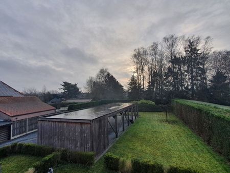 VASTGOED RIJKEN: Prachtig bemeubeld duplex appartement met 2 slaapkamers, ruim terras en 2 parkeerplaatsen! - Photo 2