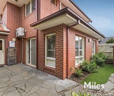 2/5 Kenilworth Parade, Ivanhoe - Photo 2