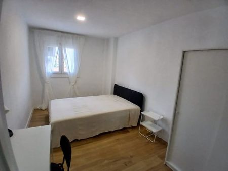 Calle Besolla, Madrid, Community of Madrid 28025 - Photo 4