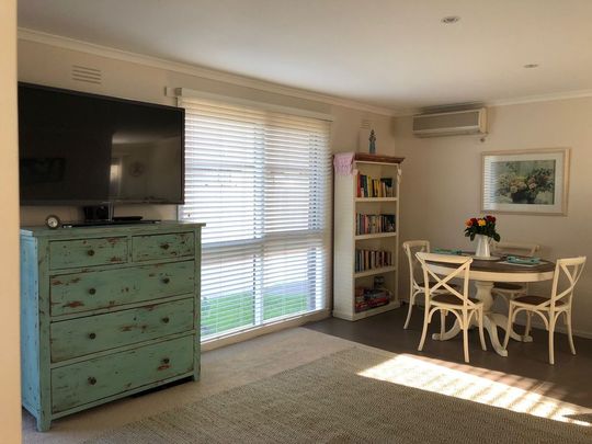 LOVELY UNIT IN PRIME LOCATION - Photo 1