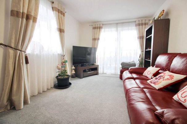 3 bedroom apartment to rent - Photo 1