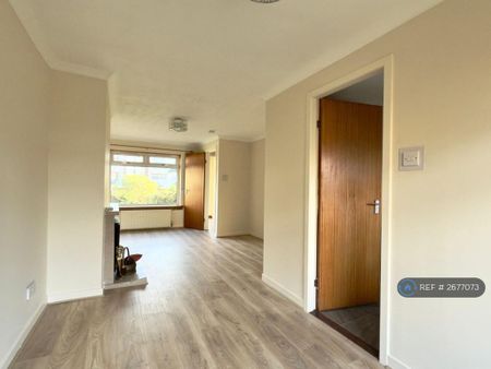 2 bedroom semi-detached house to rent - Photo 5