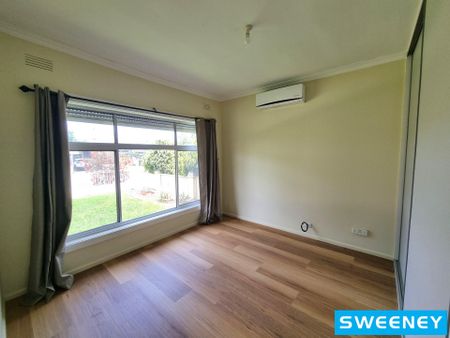 A Fresh New Look! - Photo 4