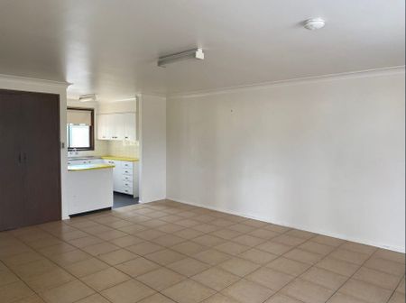 1/82 Douglas Street, Armidale, NSW 2350 - Photo 4