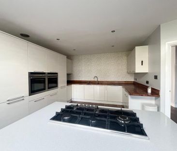 3 bedroom detached bungalow to rent - Photo 6